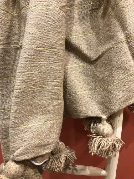Moroccan wool Mocca Pom Pom Blanket + 2 Cushion covers - Image 3