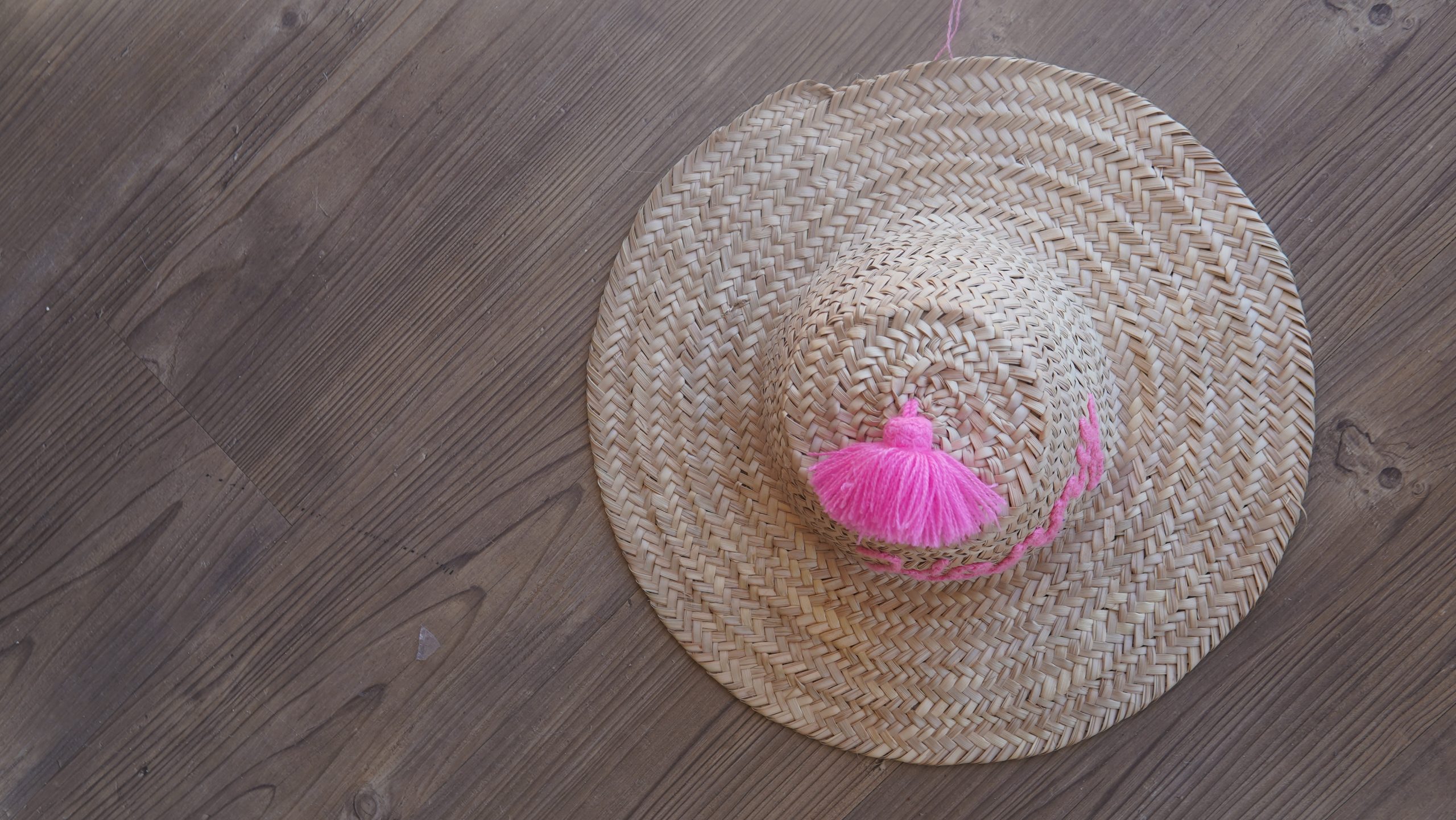Handmade Moroccan Natural Straw Hat - Image 3
